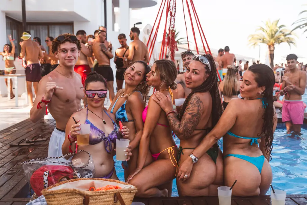 Jabeque Pool Party